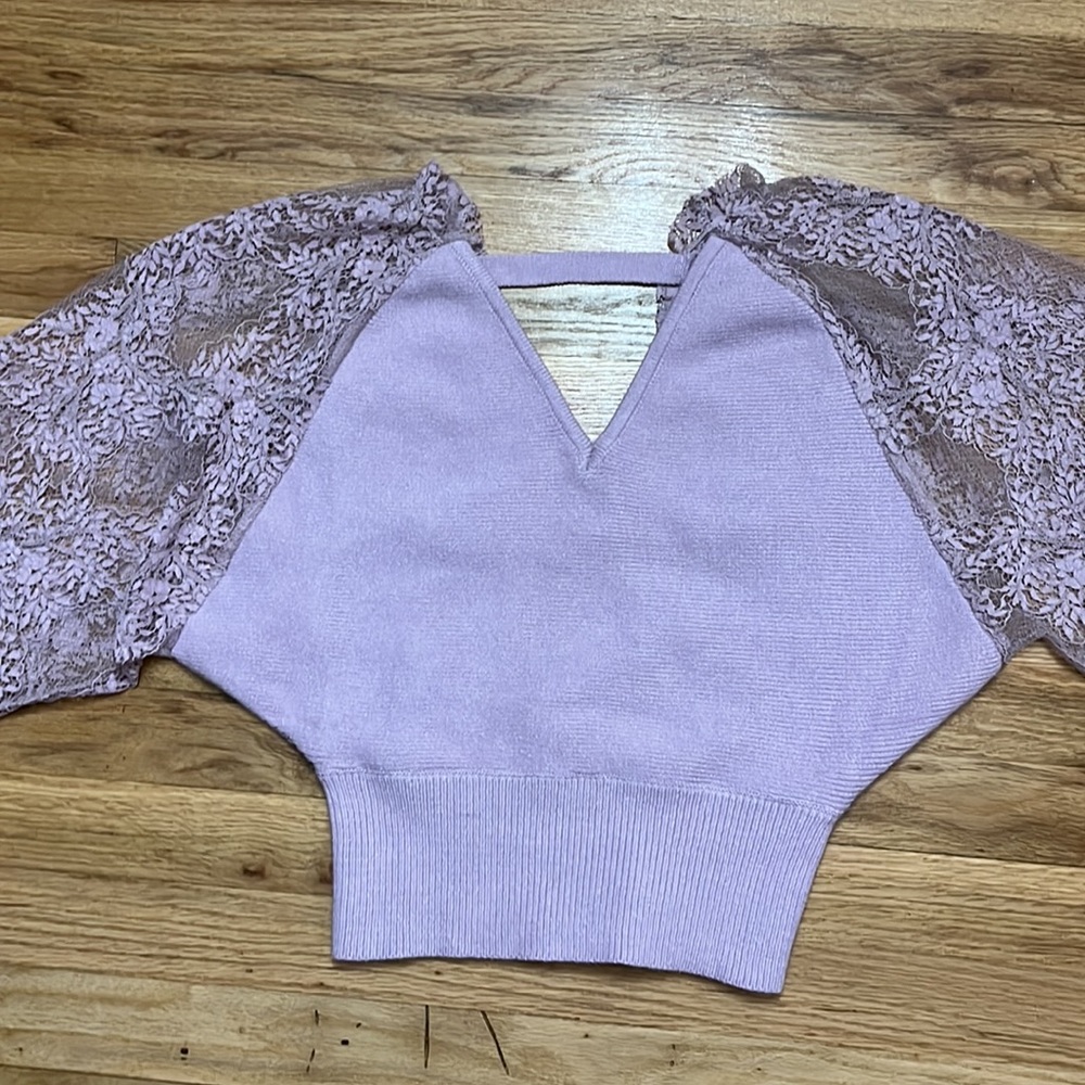 En crem Got A Crush Contrast Lace Knit Sweater Top - Lavender
